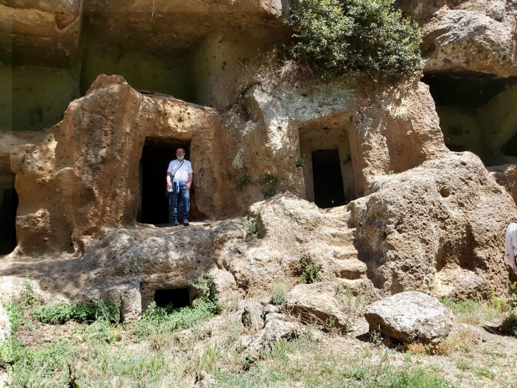 Visita alla necropoli di S. Giuliano a Barbarano Romano con il prof. Steingraeber - Giugno 2020